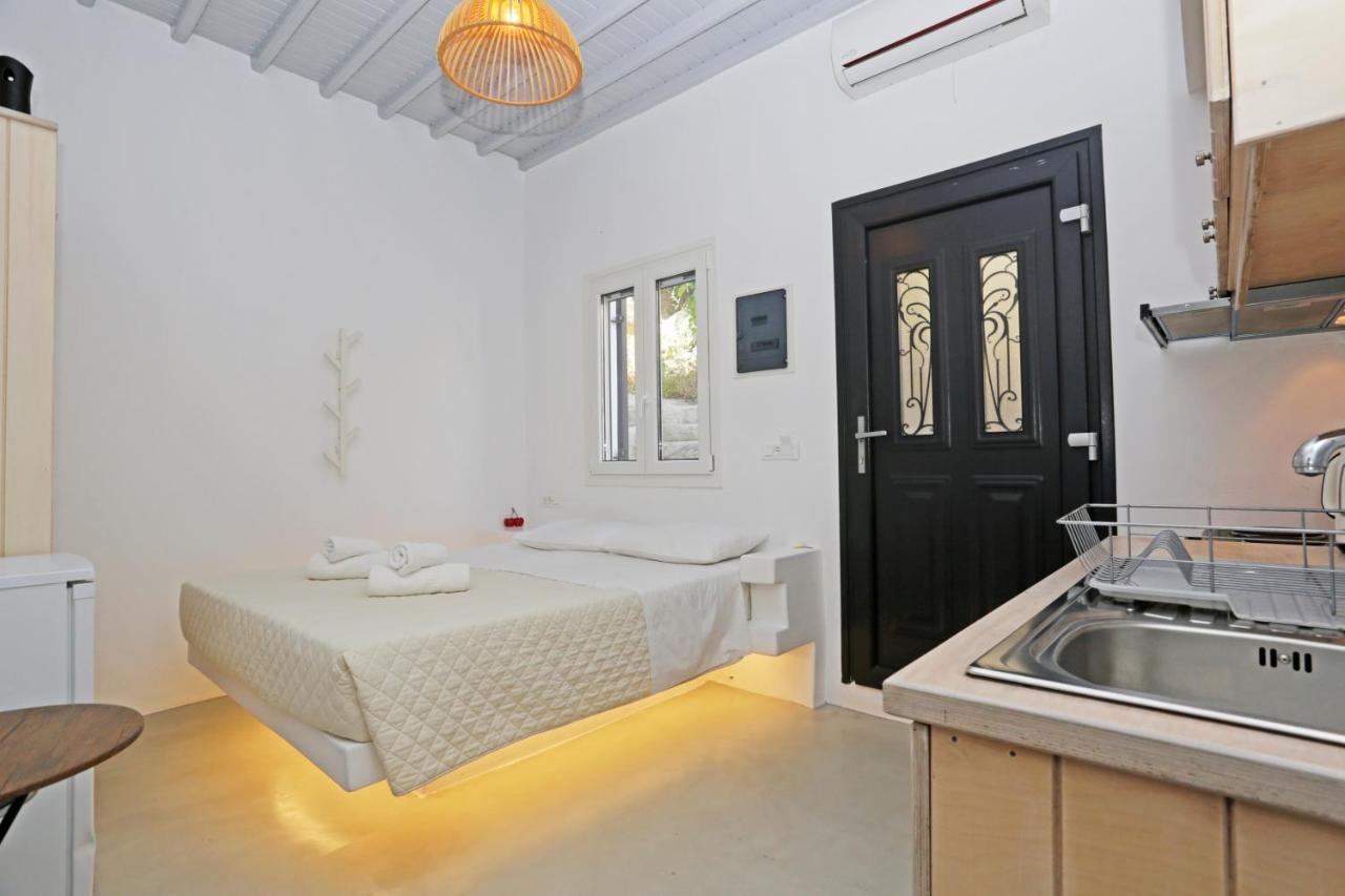 Brand New Mykonos Town Suites Екстер'єр фото